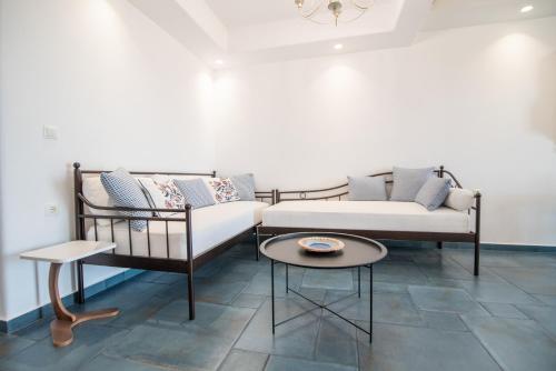 VAGIANOU THEA celeste