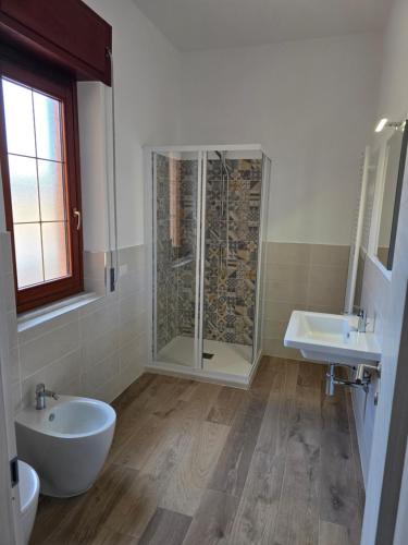 Double Room with Private Bathroom image 5