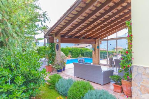 บริการและสิ่งอำนวยความสะดวก, Luxury villa close to beach, mountain and golf! in อัลซิรา