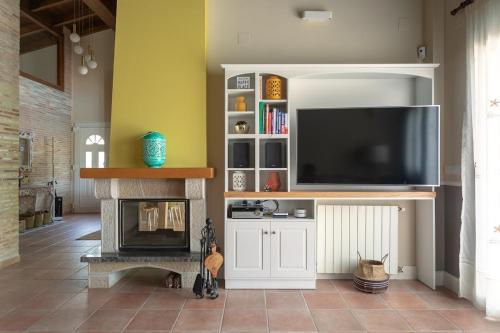 บริการและสิ่งอำนวยความสะดวก, Luxury villa close to beach, mountain and golf! in อัลซิรา