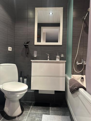 Just Apartments - image 9