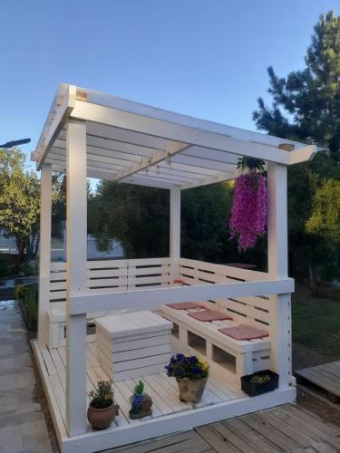 Garden, Lo de Pere in Mountainside