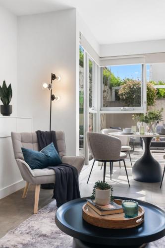 Princes Park Getaway in Caulfield