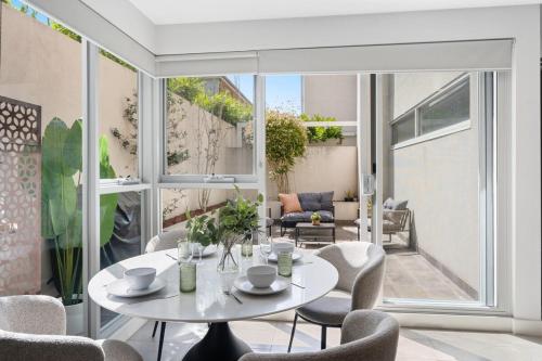 Princes Park Getaway in Caulfield