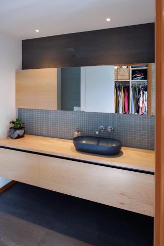 Cliff House - Exceptional Cliff-top Holiday Home