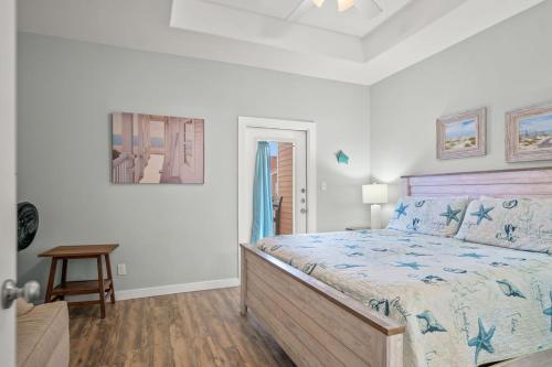 Twisted Pelican - Beach Gear Included