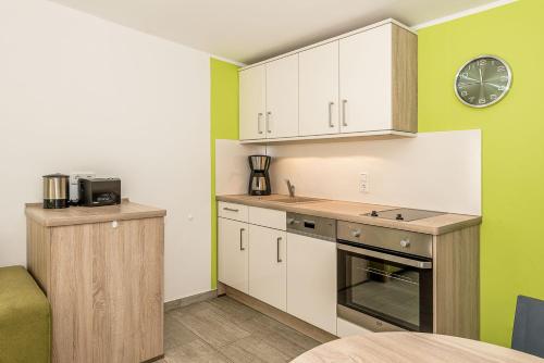 مطبخ, Bungis - 28 Ferienhäuser Am Grimnitzsee G5 (Bungis - 28 Ferienhauser Am Grimnitzsee G5) in جوشيمستال