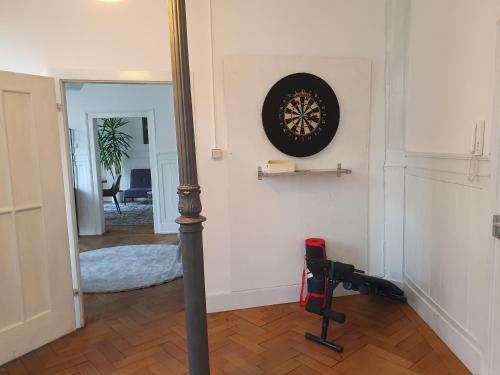 Großzügige 3 Zimmer Altbau-Ferienwohnung in Zentraler Lage Großzügige 3 Zimmer Altbau-Ferienwohnung in Zentraler Lage