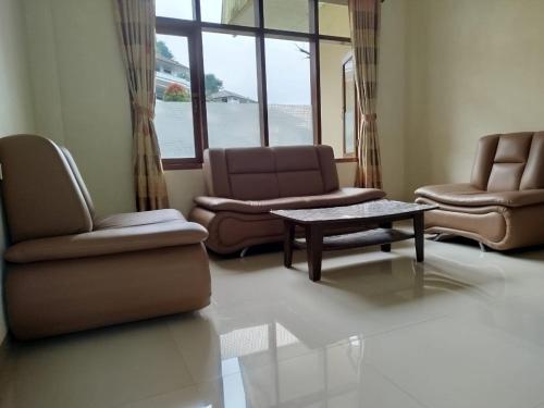 VILLA BERINGIN BY ANDI TOUR