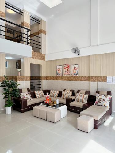 . Hung Phu Home & Apartment