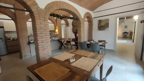 Seadmed, La Torre di Longara in Calderara di Reno