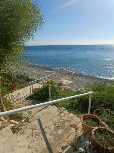 Danit apartmnt by the sea in Zygi
