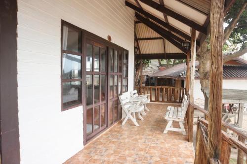 Baanboonpetch Resort 