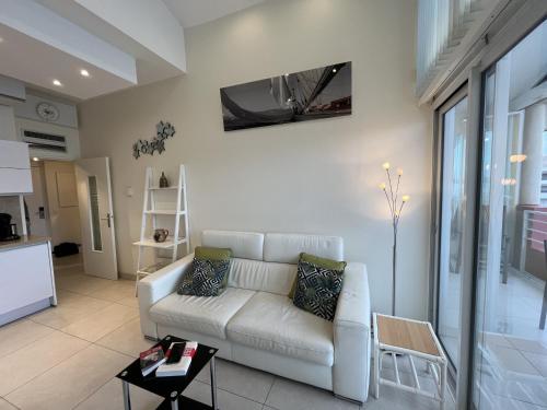 Le Must Cap Hermes, incroyable vue sur port, t2- Le Must Cap Hermes, incroyable vue sur port, t2-