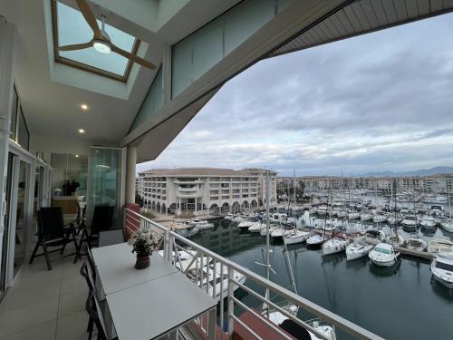 Le Must Cap Hermes, incroyable vue sur port, t2- Le Must Cap Hermes, incroyable vue sur port, t2-