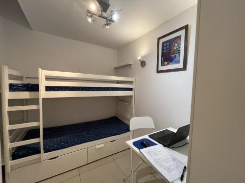 Le Must Cap Hermes, incroyable vue sur port, t2- Le Must Cap Hermes, incroyable vue sur port, t2-