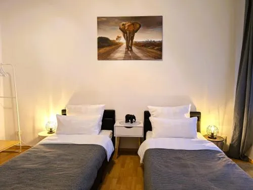 5 Personen, familienfreundlich, Waschmaschine, Balkon, Amazon Prime in Magdeburg, Deutschland