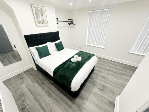 Contractors Dream, 4 Bedroom 2 Bathroom, Liverpool (photo 4)