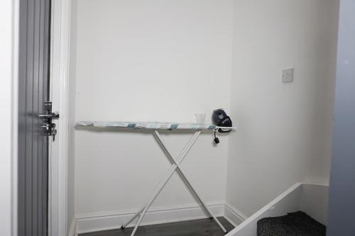 Contractors Dream, 4 Bedroom 2 Bathroom, Liverpool (photo 5)