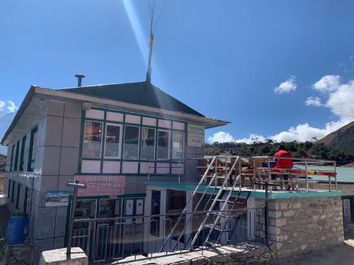 Sherpa Rest House Khunde in Everest Region (Nepal)