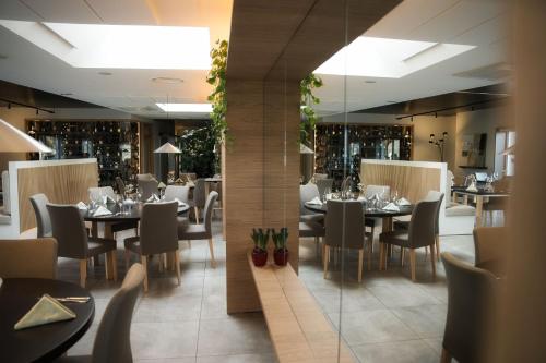 Étterem, Logis Restaurant & Hotel A la 12 in Delme