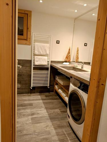 Two-Bedroom Deluxe Apartment