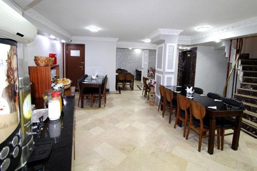 Lyon Hotel İstanbul – Istanbul, FL