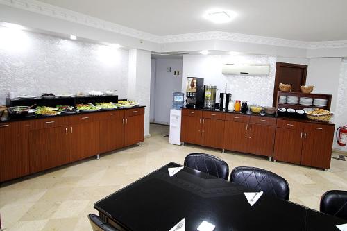 Lyon Hotel İstanbul – Istanbul, FL