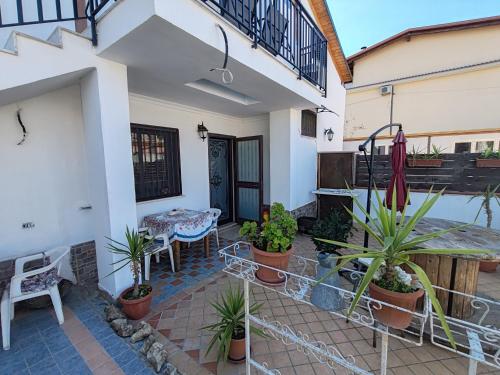 Piano terra casa intera in Кваліано
