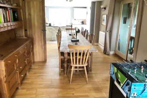Atpūtas iespējas, 5-Bed Home - Sleeps 12 Pool Garden & Play Area in West Bagborough