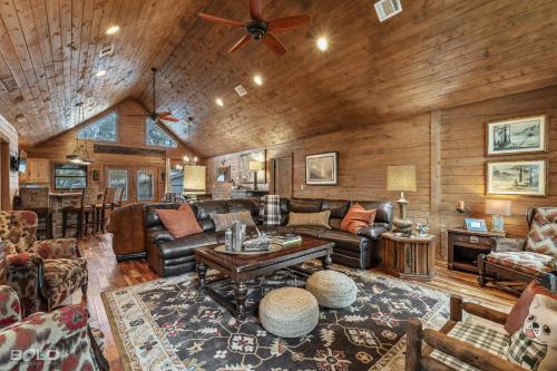 Lakefront Log Cabin On Emerald Isle With Hot Tub Lakefront Log Cabin On Emerald Isle With Hot Tub