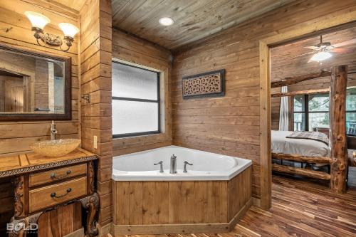 Lakefront Log Cabin On Emerald Isle With Hot Tub Lakefront Log Cabin On Emerald Isle With Hot Tub
