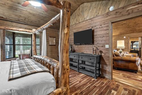 Lakefront Log Cabin On Emerald Isle With Hot Tub Lakefront Log Cabin On Emerald Isle With Hot Tub