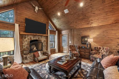 Lakefront Log Cabin On Emerald Isle With Hot Tub Lakefront Log Cabin On Emerald Isle With Hot Tub