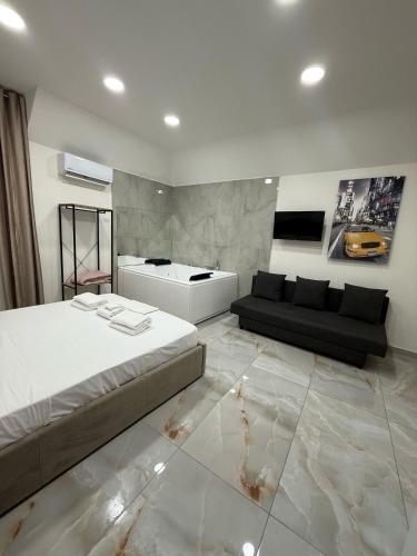 Valentino Suite 36, Neapel (Foto 6)