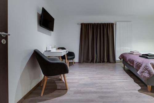 Two-Bedroom Apartment image 2