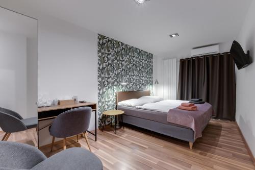 VV hotel & apartments - image 12