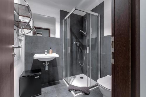 VV hotel & apartments - image 3