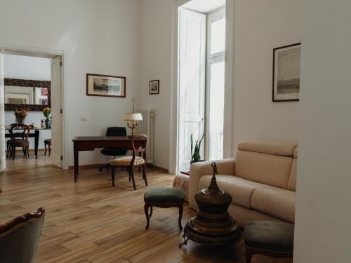Lo Specchio dei Papiri, Neapel (Foto 10)