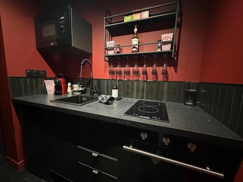 кухня, LE CINÉ-ROOM, T2, Netflix, Prime, Hyper-centre (LE CINE-ROOM, T2, Netflix, Prime, Hyper-centre) in Macon