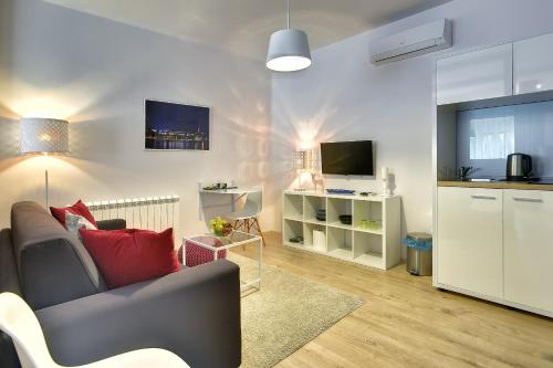 D&A Center Apartments - image 11