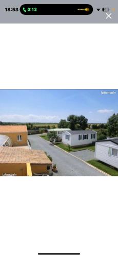 Mobilhome tout confort avec terrasse cottage Thairé