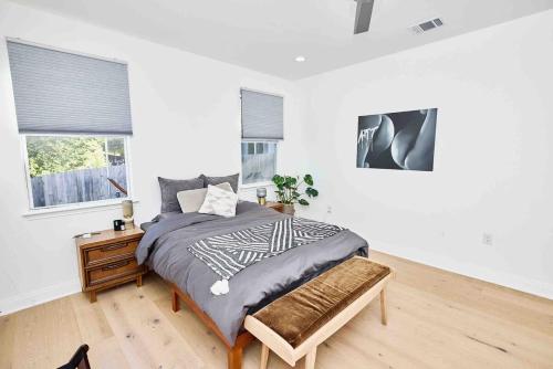 East Austin Artistic Home East Austin Artistic Home