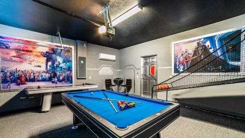Apartment room in Windsor Westside Resort 7 Bedroom Home Game Room 0855