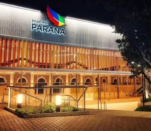 Excelente departamento, a metros del Shopping Paso del Paraná, vista al río Paraná - silencio - ideal para descansar - barrio residencial
