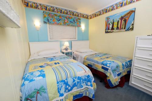 Guestroom, Myrtle Beach Resort by Beach Vacations in Surfside Beach