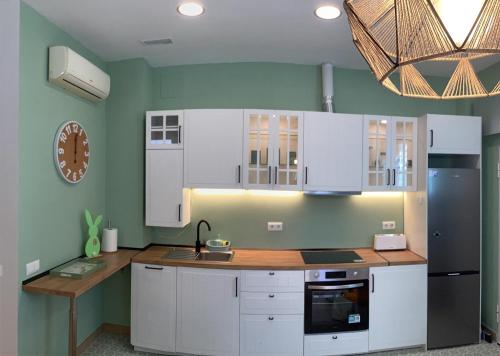 Kitchen, Delicias Beach in Carretera de Cadiz