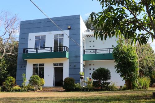 Peacock Resort - Vavuniya