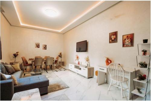Premium Romantic 1 Bedroom & Living Room with Swimming pool & Garden view, Casablanca (fotografie 3)