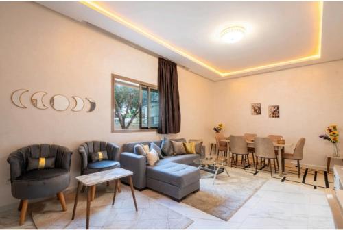 Premium Romantic 1 Bedroom & Living Room with Swimming pool & Garden view, Casablanca (fotografie 5)